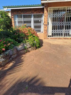 Cottage For Rent in Sea Park, Port Shepstone